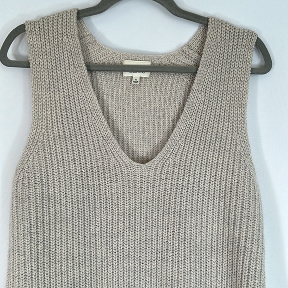 Wilfred Aritzia 100% Wool Sleeveless Chartres Sweater Top - Picture 2 of 7
